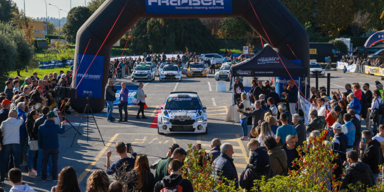 La partenza del Rally Aci Como 2025 da Lariofiere a Erba