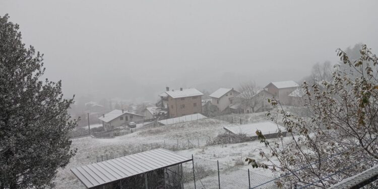 Una panoramica della Valle Intelvi innevata