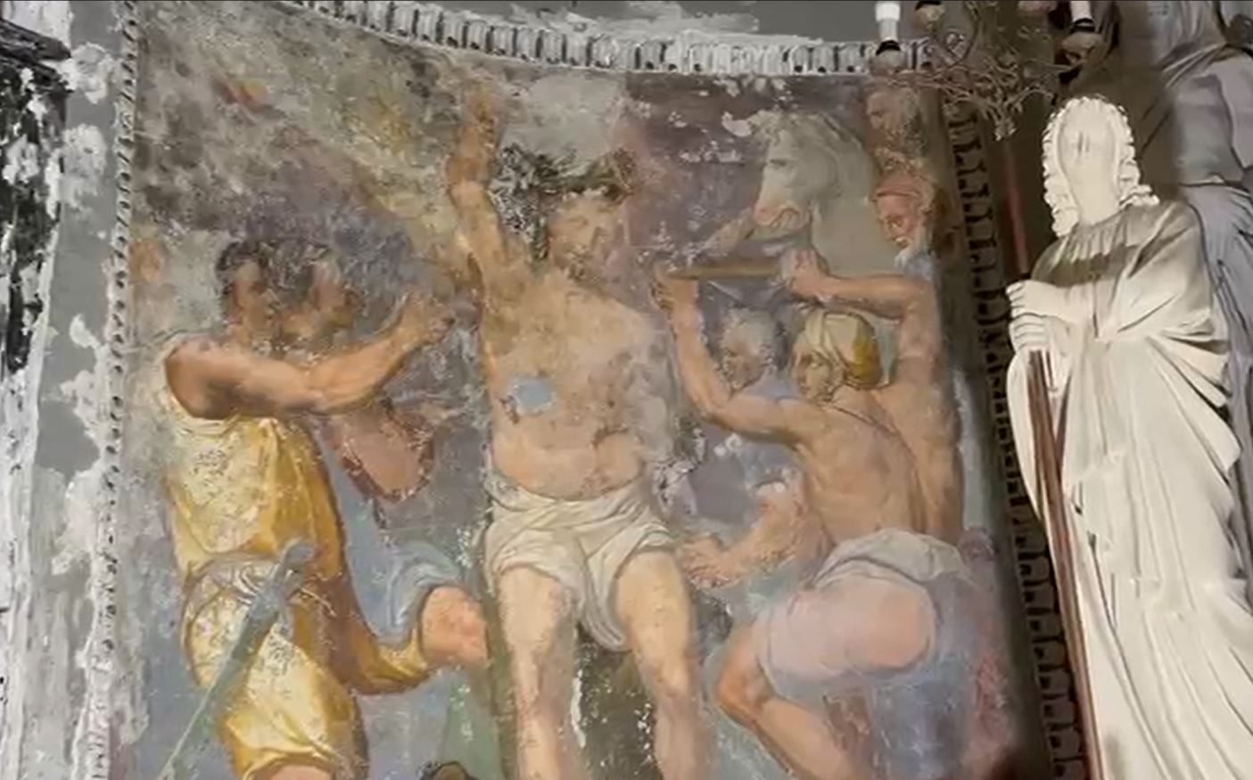 La scoperta nella chiesa di Claino: dai restauri riaffiorano preziosi affreschi di Pellegrino Tibaldi