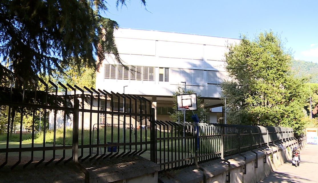 Como, un autosilo al posto della primaria Corridoni. Fanetti (Pd): “La scelta fa rabbrividire”. Rapinese: “Persone senza coraggio”