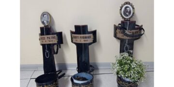 Il sindaco: 'Gesto vile e ignobile