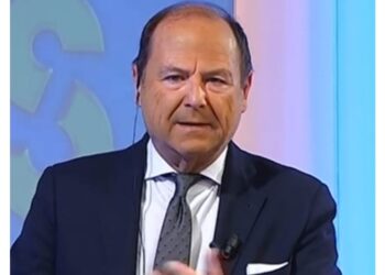 Giornalista colpito alla testa ma non è grave