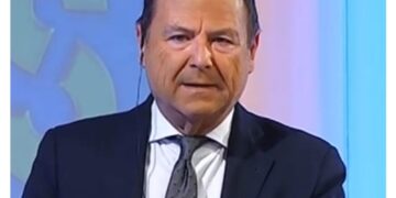 Giornalista colpito alla testa ma non è grave