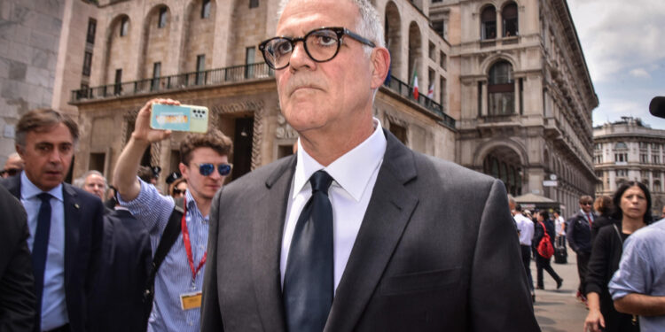 Professore chiede scusa