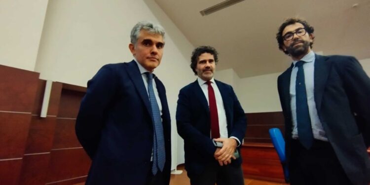 Riunione all'Aquila a sostegno dei magistrati minacciati