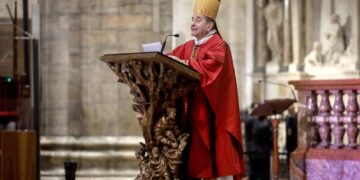 L'omelia di Delpini contro i capricci degli adulti e il consumismo