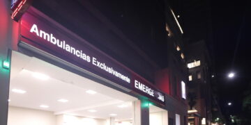 E' stata operata d'urgenza nel fine settimana per una peritonite acuta