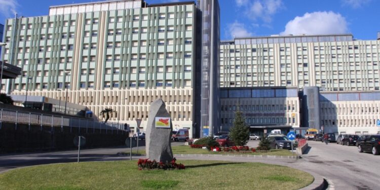 8 in camera iperbarica per intossicazione da monossido carbonio