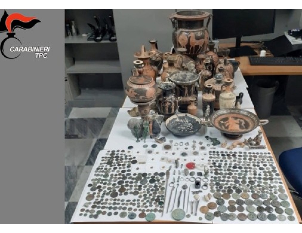 Beni archeologici rubati, sequestrati migliaia di reperti del valore di 17 milioni