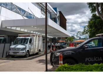 La moglie: 'Crisi persistente