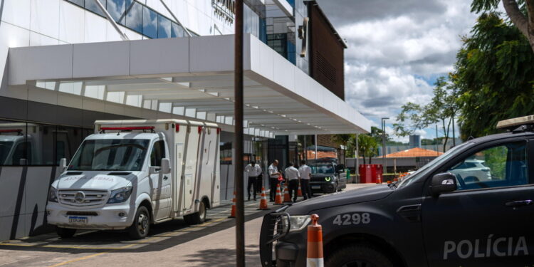 La moglie: 'Crisi persistente