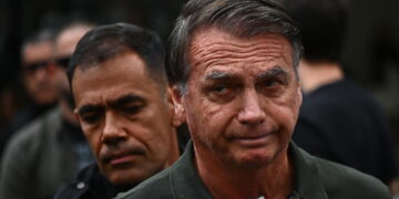 L'ex presidente ha un'ernia inguinale bilaterale