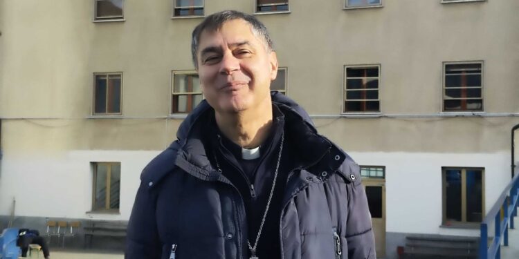 'Dai loro occhi capiamo che c'è bisogno di cura e umanità'