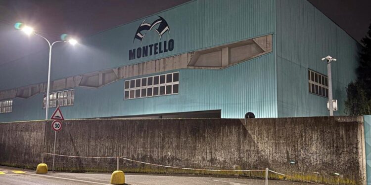 Manutentore esterno in azienda di riciclo materiali plastici