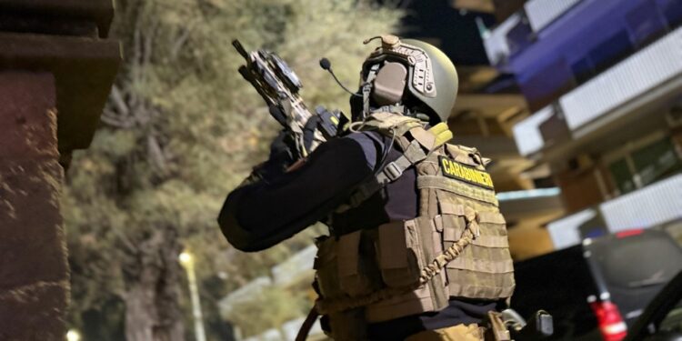 Maxi blitz di carabinieri e Dda