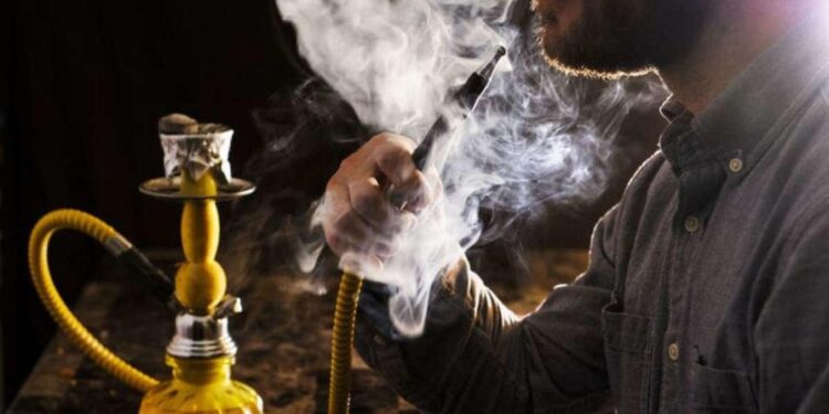 Sequestrati 22 kg di tabacco e 17 di melassa di narghilè