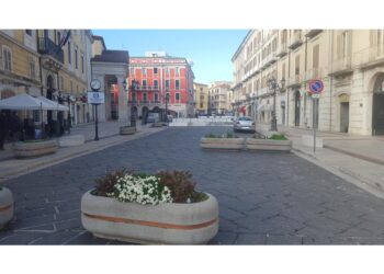 Canzone fascista diffusa dagli altoparlanti