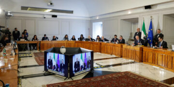 'Ma varie sue disposizioni violano competenze statali'