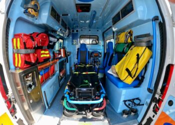 L'incidente stamattina a San Ferdinando di Puglia. Sindaco: 'Siamo addolorati'