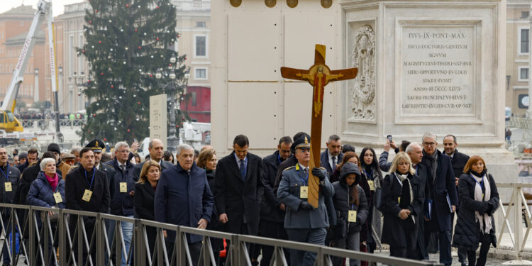 Per Farnesina celebra la messa il segretario di Stato Parolin