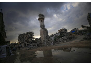 Ynet: 'L'uomo si era avvicinato ai militari israeliani'