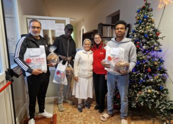 Per Natale 99mila pezzi di dolci proteici alle mense e alle carceri