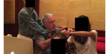 Rigaurdano il caso del 2021 contro Ghislaine Maxwell