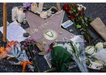 Con un coltello. Non ancora deciso se verra' chiesta la pena di morte