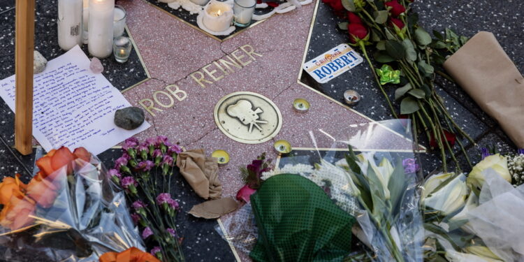 Con un coltello. Non ancora deciso se verra' chiesta la pena di morte