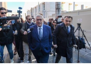 L'ex governatore resta ai domiciliari