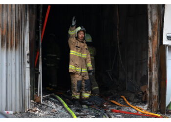 Molti anziani sorpresi dalle fiamme mentre dormivano nelle loro stanze