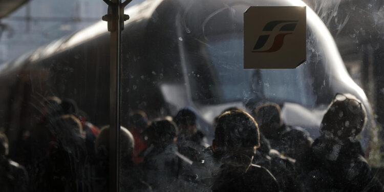 Una decina i convogli fermi al momento