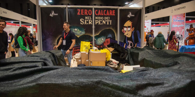 I manifestanti a Passaggio al Bosco: fuori fascisti dalla fiera