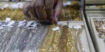 Massimo storico anche per l'oro