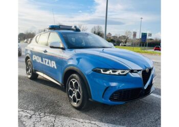 Coinvolti otto minori. Minacciavano i coetanei e rubavano dai supermercati