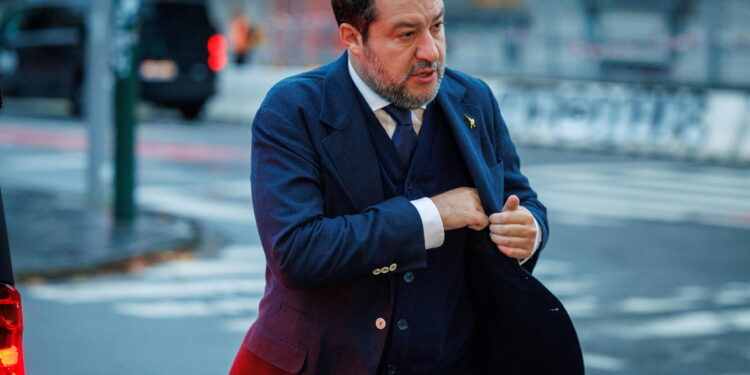 Avvertimenti e fibrillazioni