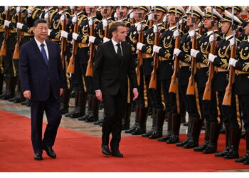 Parigi e Pechino 'devono superare differenze per il bene comune'