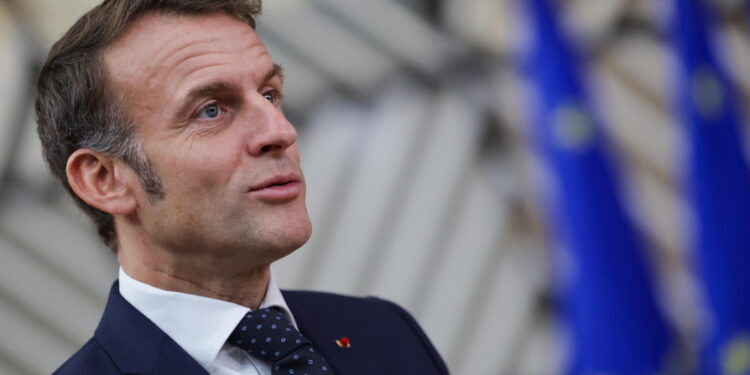 Il presidente francese condanna gli attacchi russi