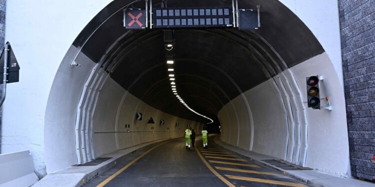 La decisione assunta per il pericolo valanghe sul versante francese