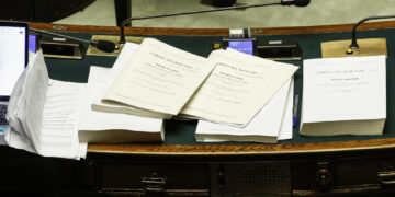 L'approvazione definitiva è attesa entro le 14 del 30