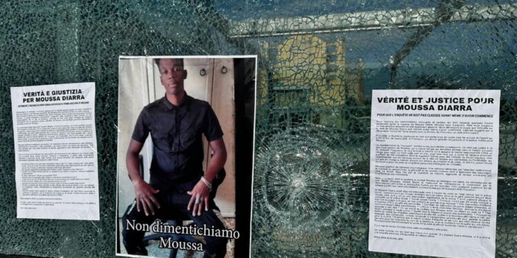 'Sacrificata la vita di Moussa Diarra eseguendo Tso con pistola'