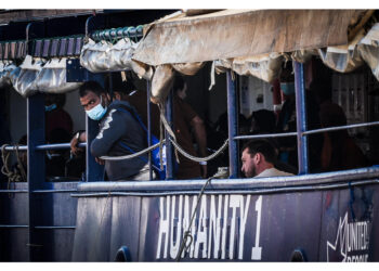 Bloccata dopo lo sbarco ad Ortona per non aver comunicato con le autorità libiche