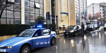 Braccialetto elettronico e divieto di avvicinamento alla figlia