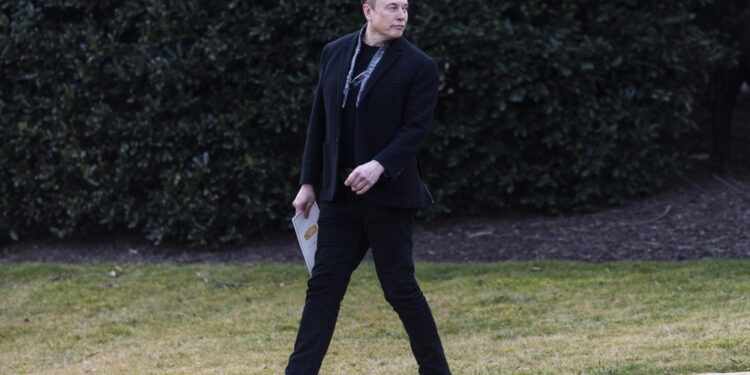 L'ammissione del miliardario in un'intervista