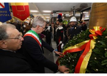 Cerimonia in stazione Centrale. Manfredi: 'un attentato vile'
