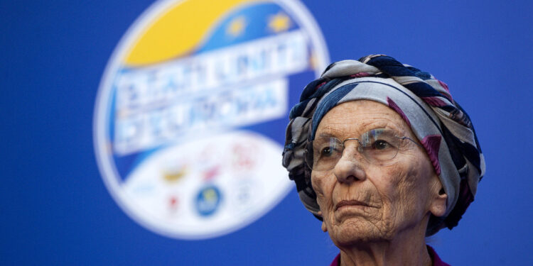 E' ancora ricoverata al reparto Stroke Unit del San Filippo Neri