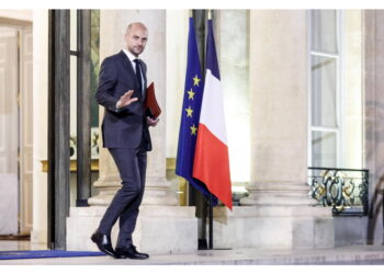 L'annuncio del ministro degli Esteri francese Barrot