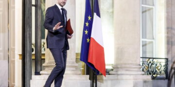 L'annuncio del ministro degli Esteri francese Barrot