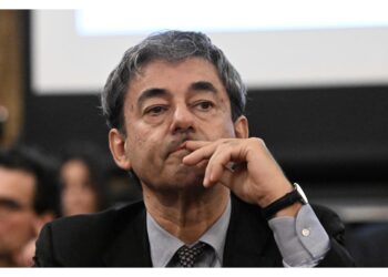 "Osserviamo con attenzione il dibattito interno al governo"