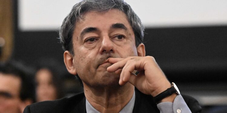 "Osserviamo con attenzione il dibattito interno al governo"